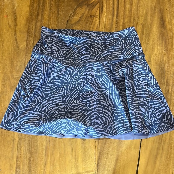 - Athleta Ace Printed Skirt - Picture 2 of 9